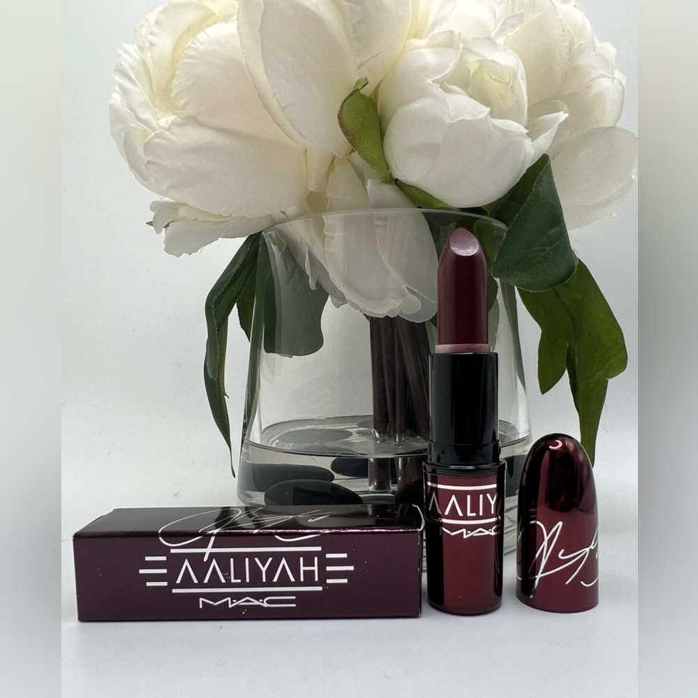 MAC AALIYAH - MORE THAN A WOMAN Lipstick New in Box 3g/.10oz Full Size - Picture 10 of 10